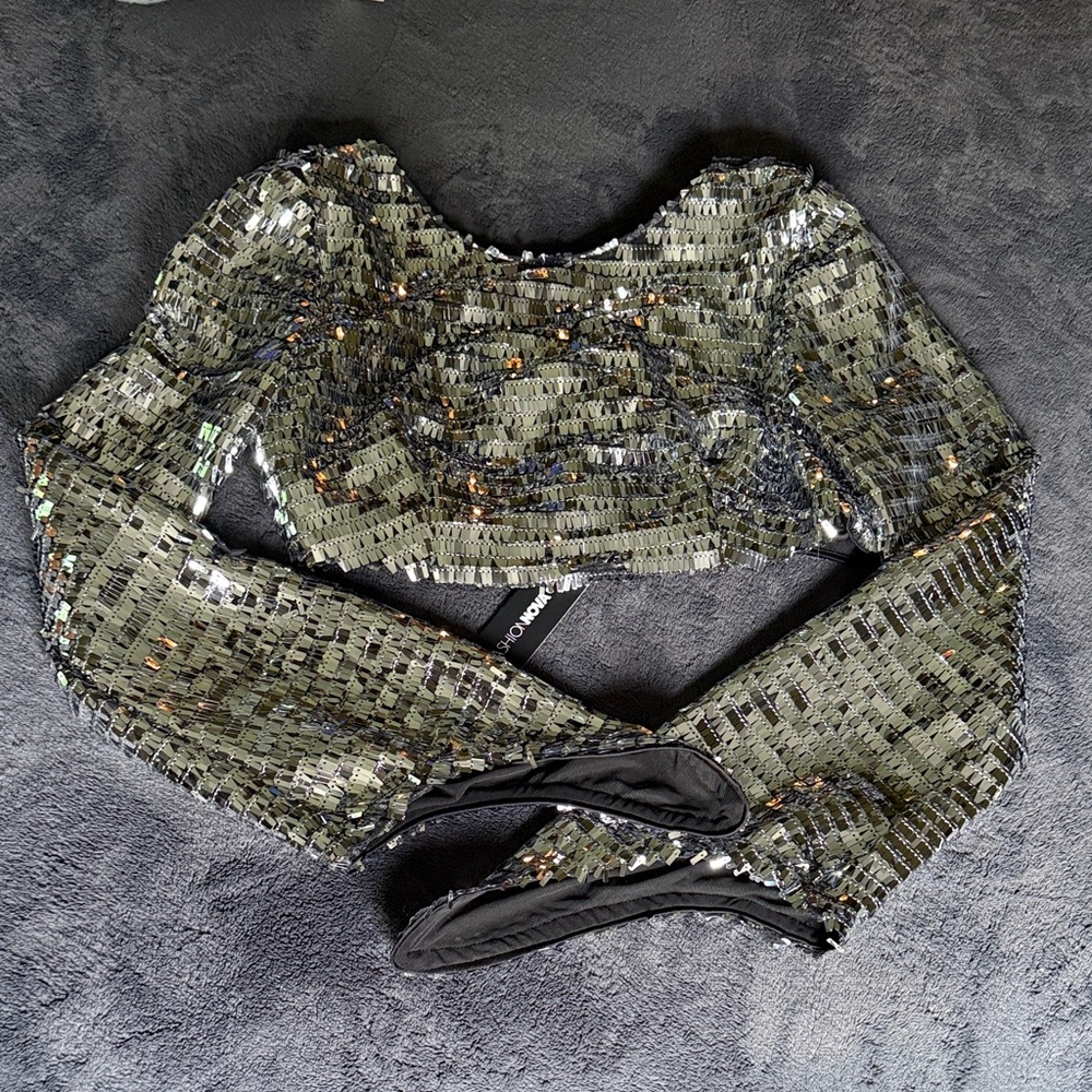 Fashion Nova Metallic Sequin Crop Top